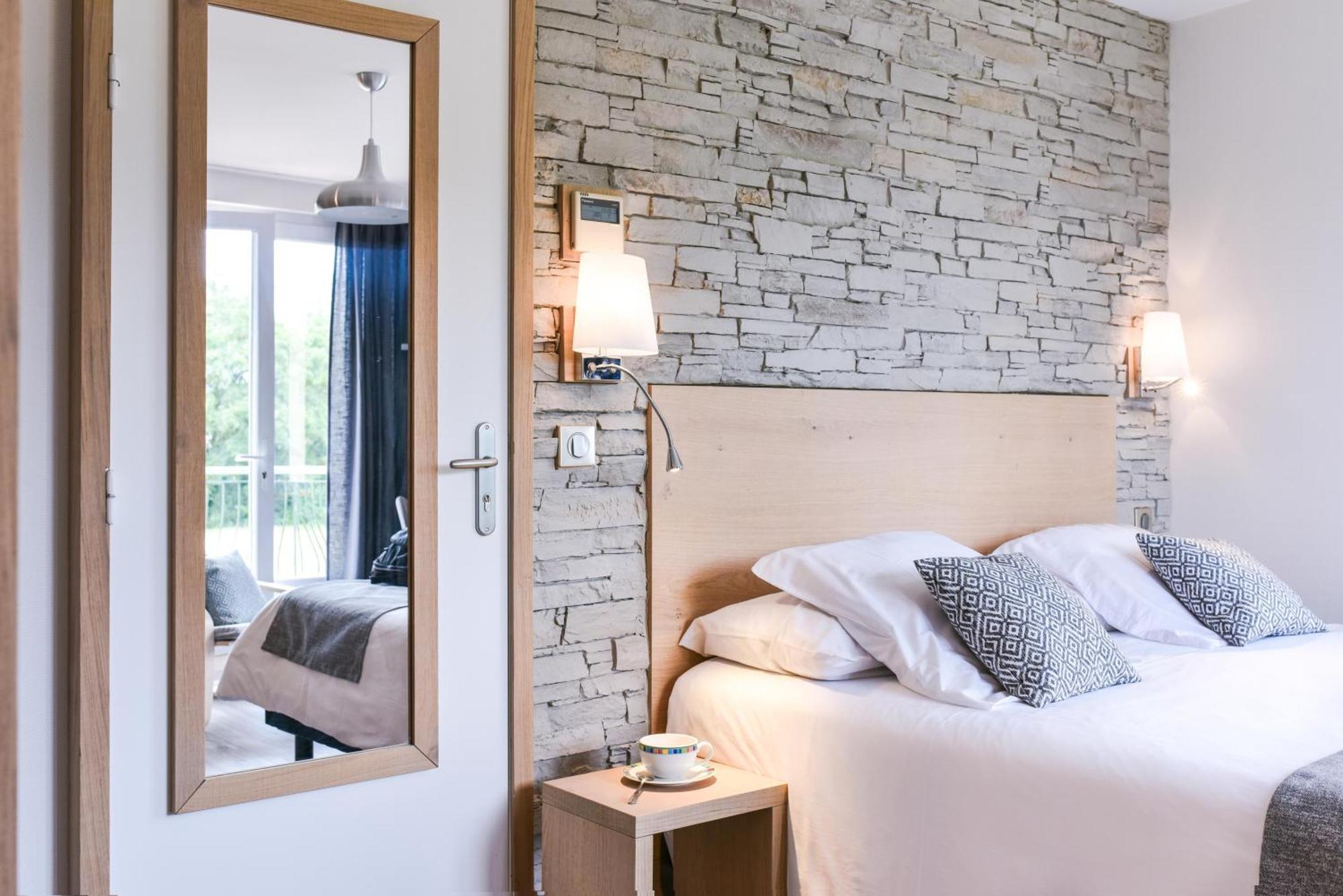 Logis Auberge Du Relais - Hotel & Restaurant Berenx Екстериор снимка