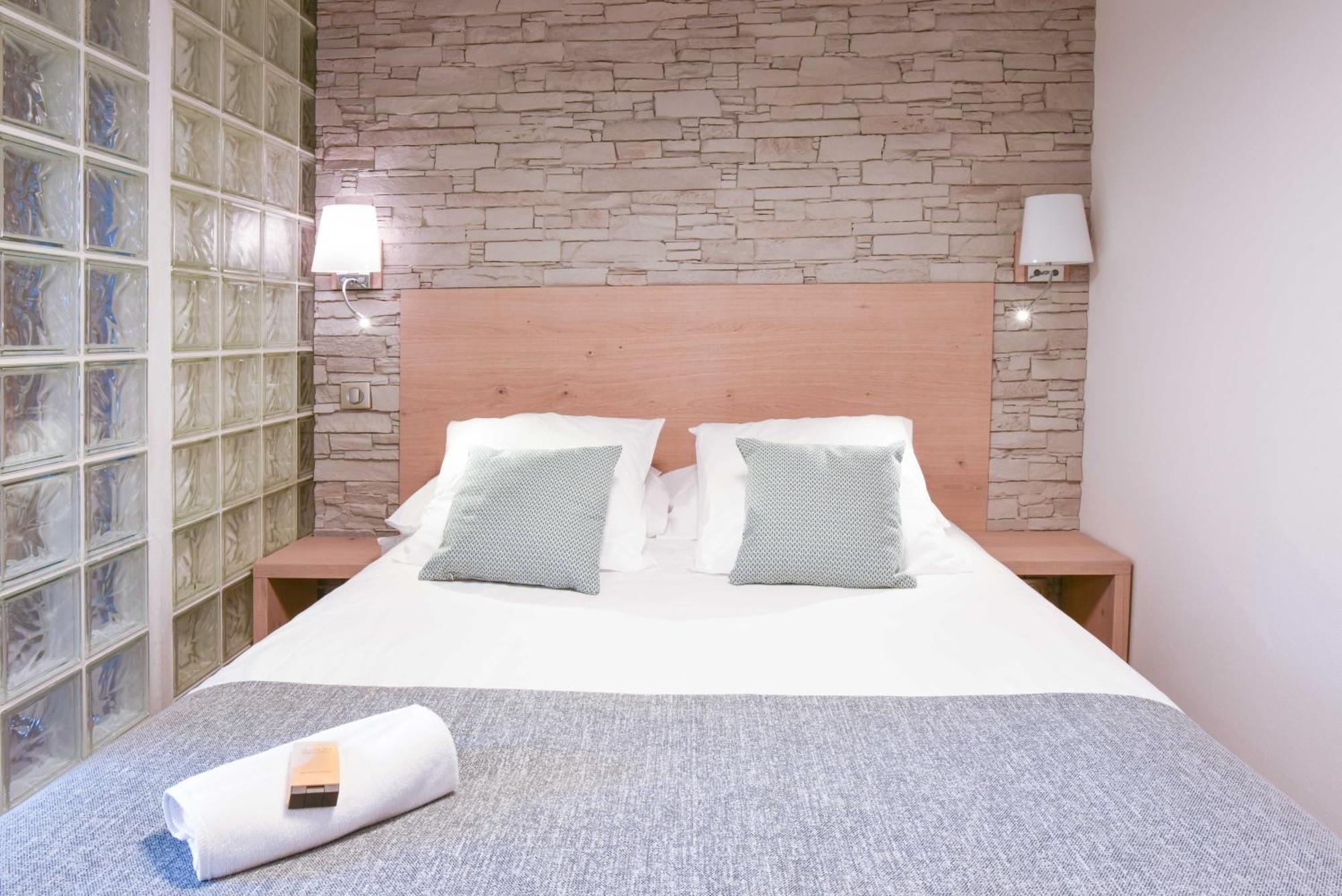 Logis Auberge Du Relais - Hotel & Restaurant Berenx Екстериор снимка