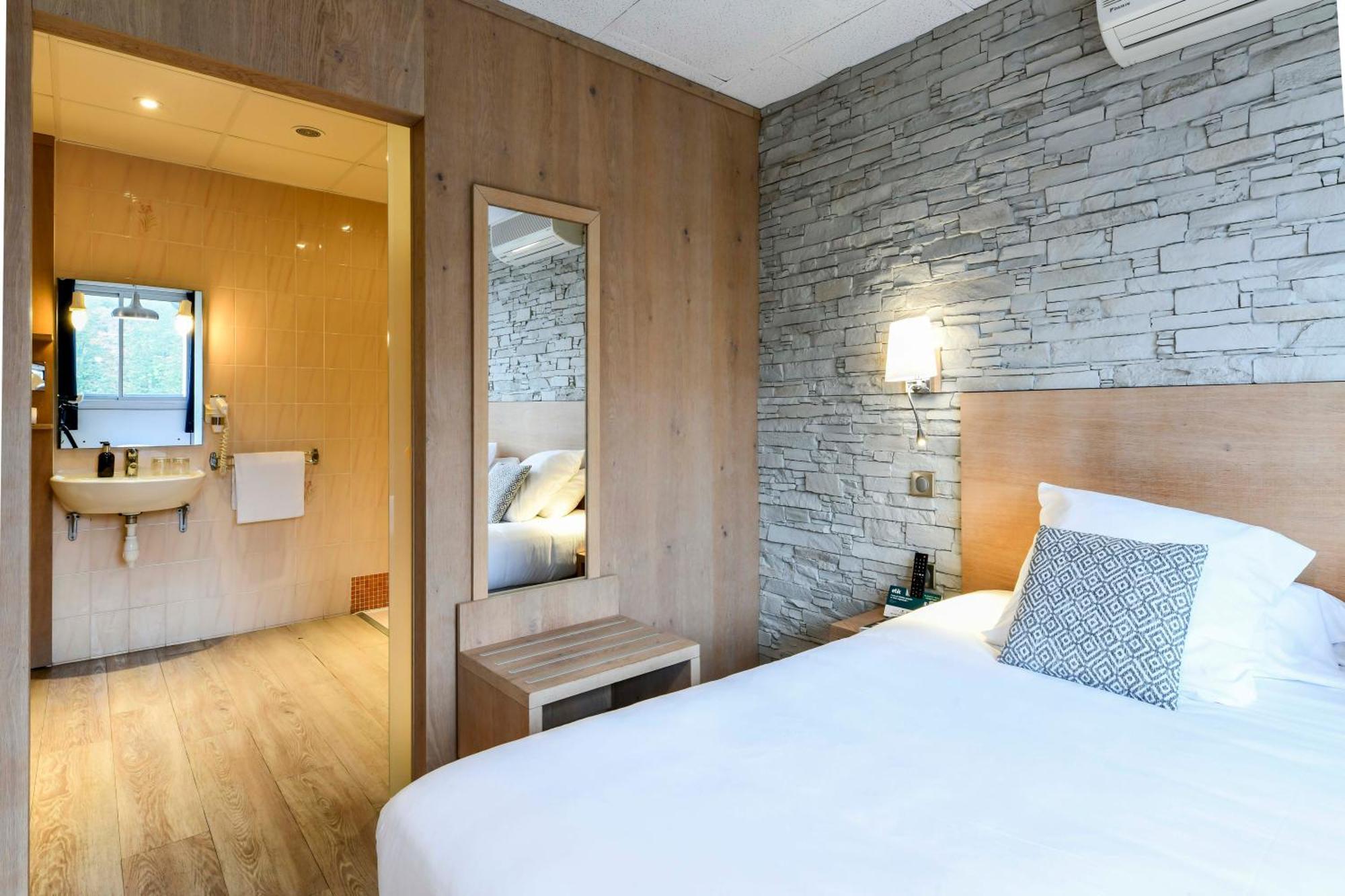 Logis Auberge Du Relais - Hotel & Restaurant Berenx Екстериор снимка
