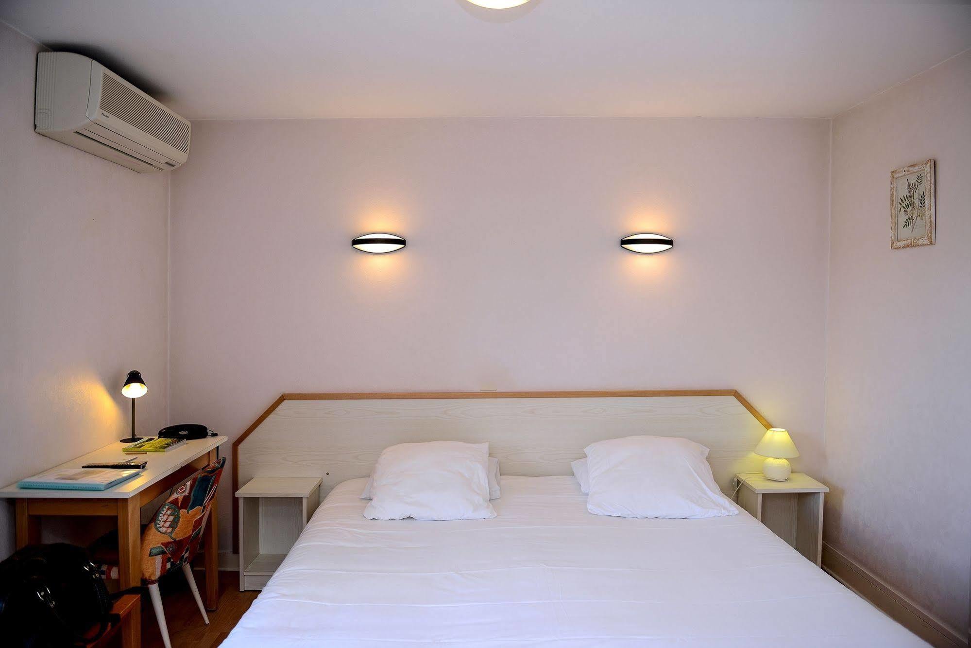 Logis Auberge Du Relais - Hotel & Restaurant Berenx Екстериор снимка