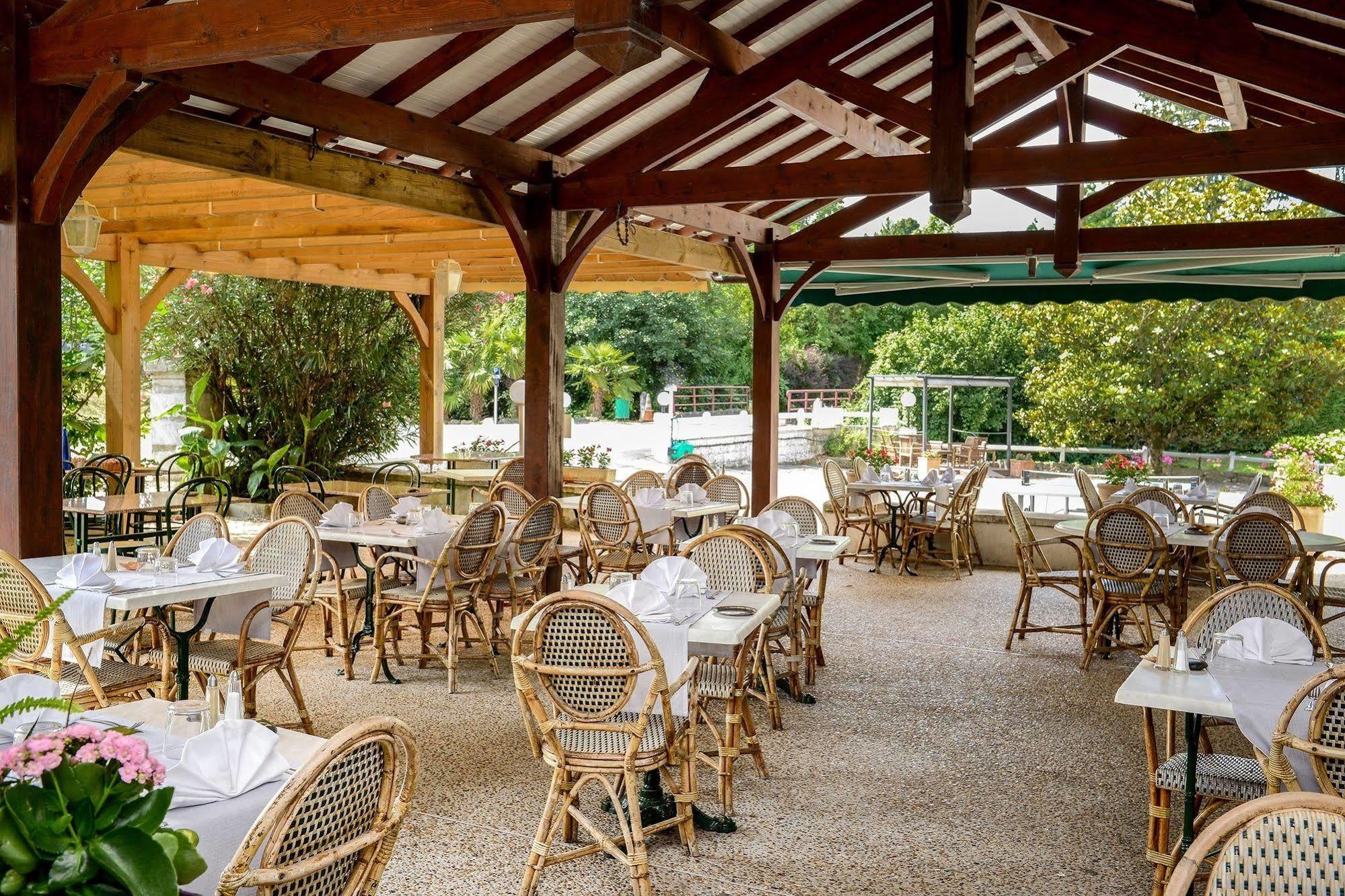 Logis Auberge Du Relais - Hotel & Restaurant Berenx Екстериор снимка