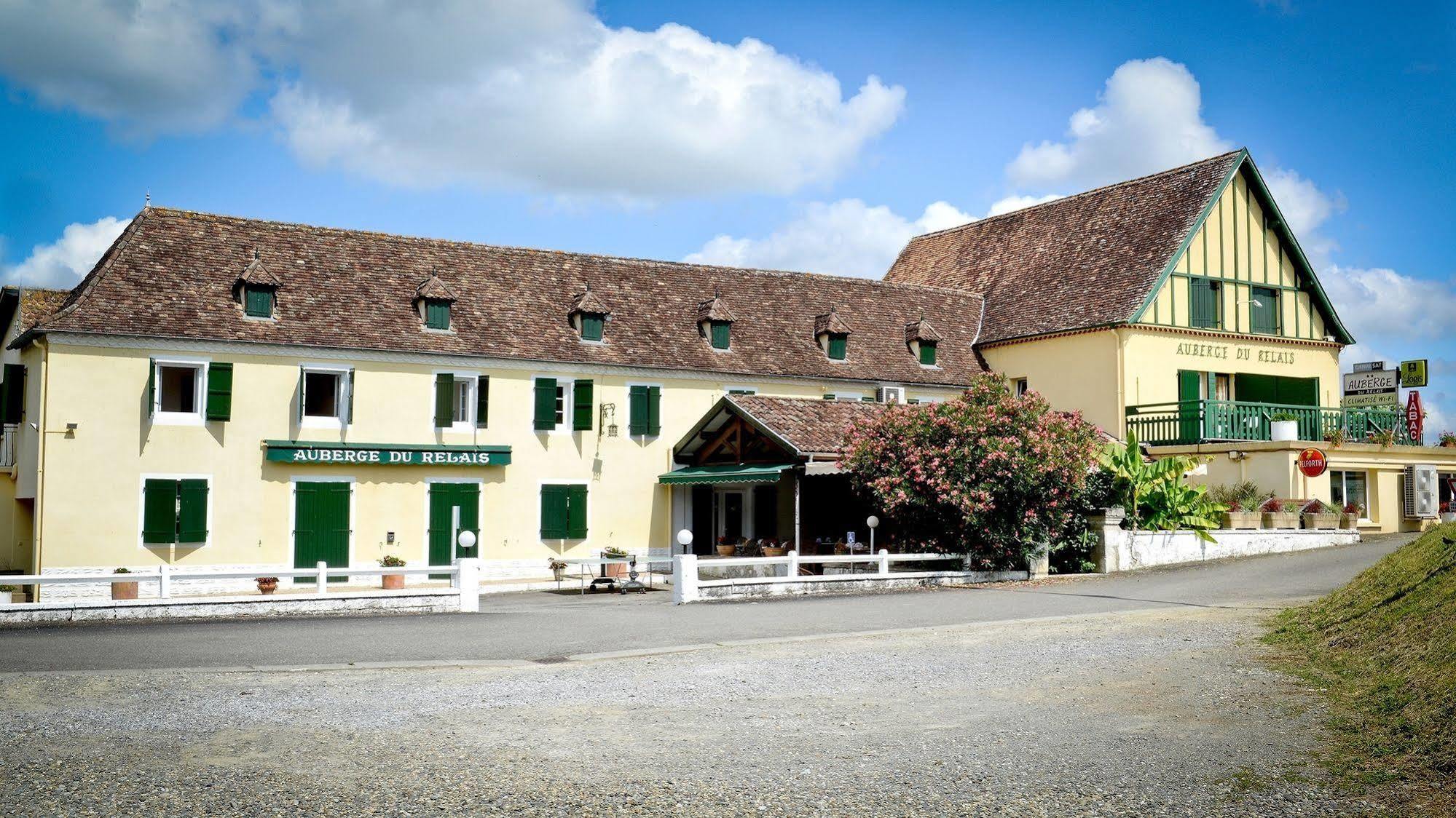 Logis Auberge Du Relais - Hotel & Restaurant Berenx Екстериор снимка